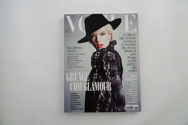 Vogue Brasil, 367; Agyness Deyn