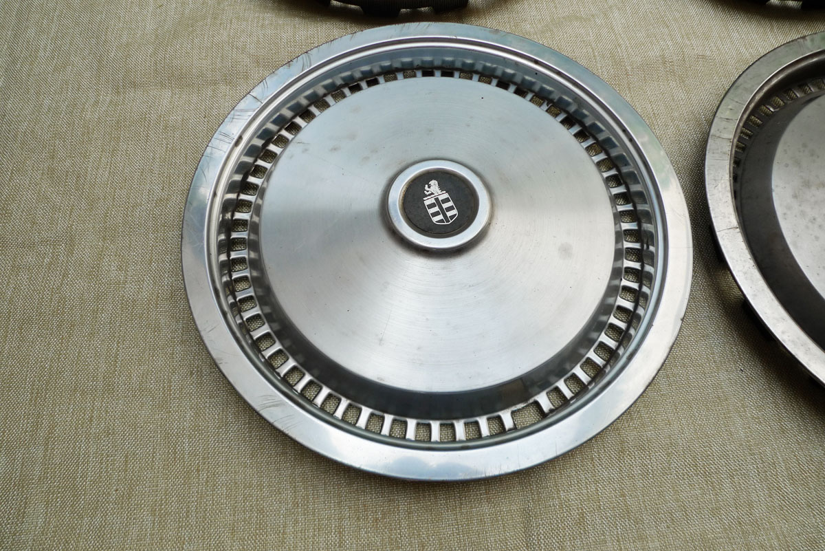 Dodge Polara 1800 – Jogo com 04 calotas