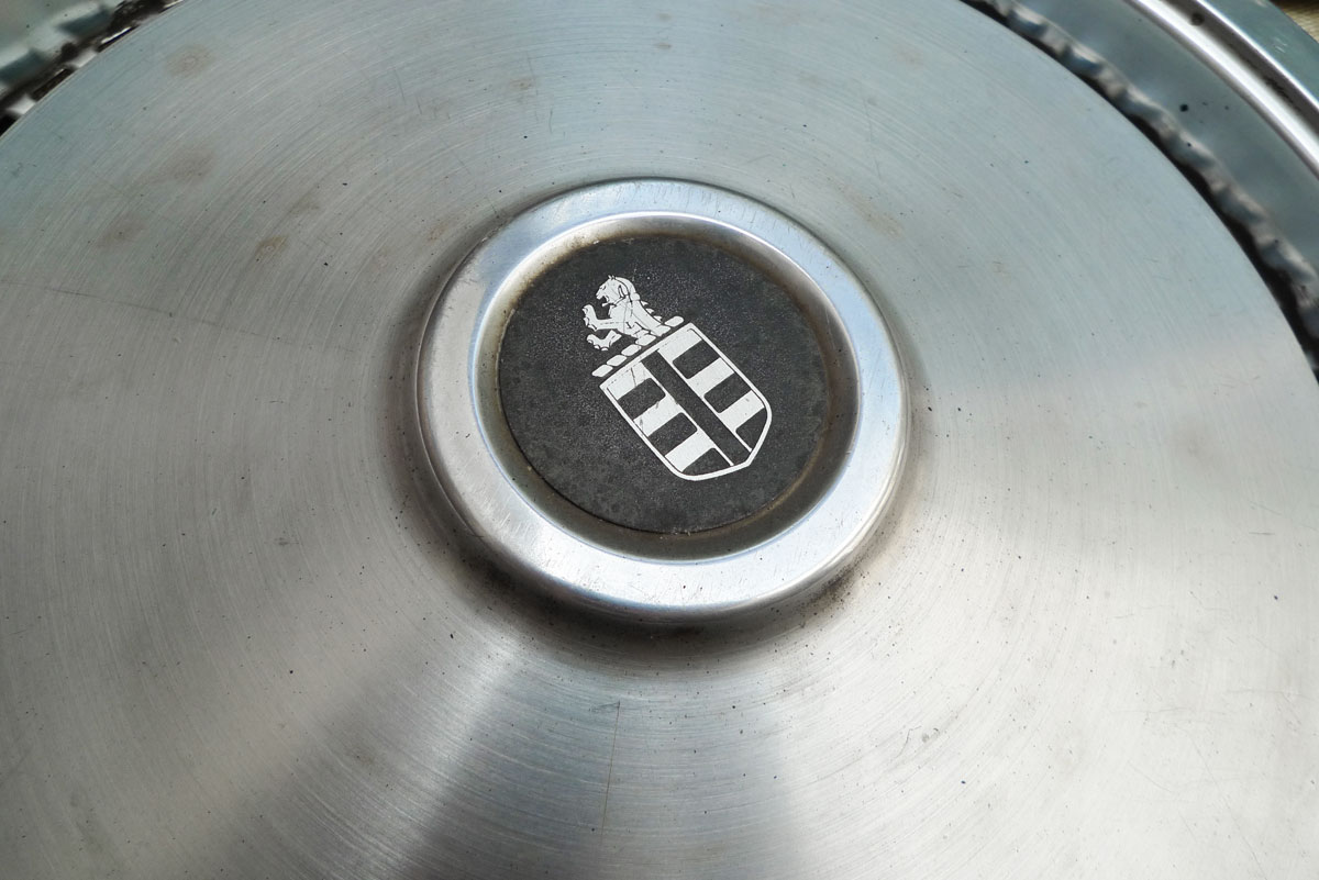 Dodge Polara 1800 – Jogo com 04 calotas